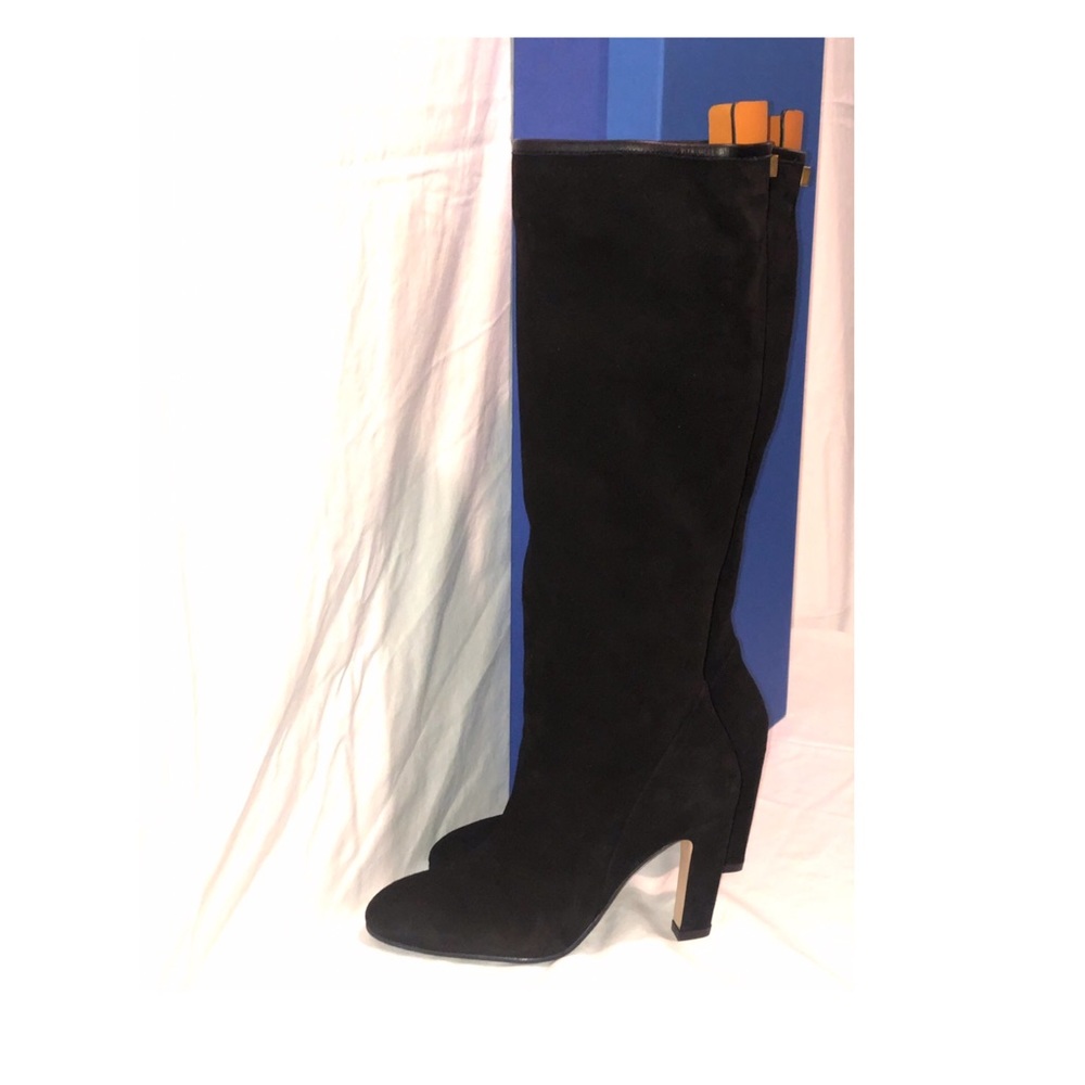STUART WEITZMAN CHARLIE SUEDE BOOT, SIZE 6.5